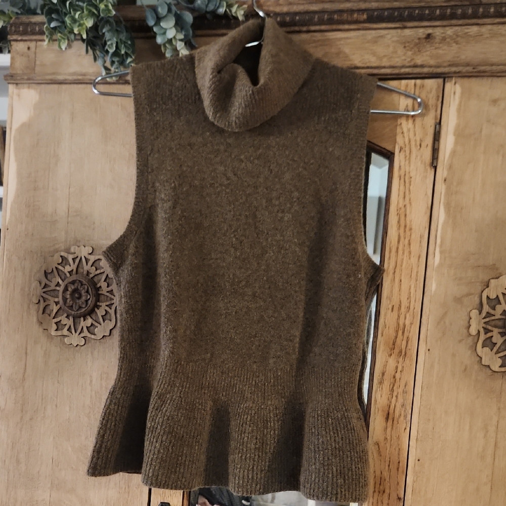 White House Black Market Olive Turtleneck Sweater Size M